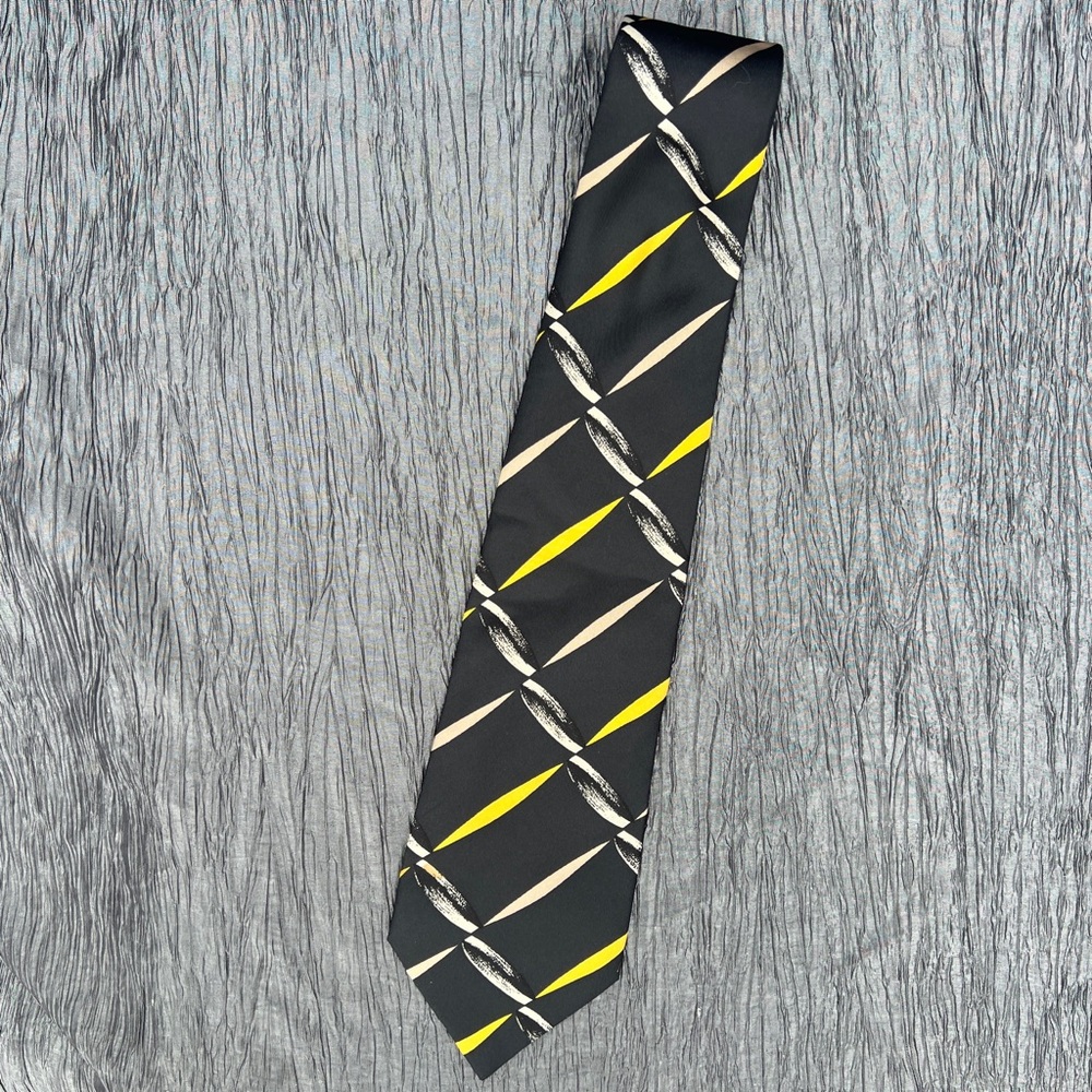 Lanvin Paris 100% silk designer men's neck tie Made in France